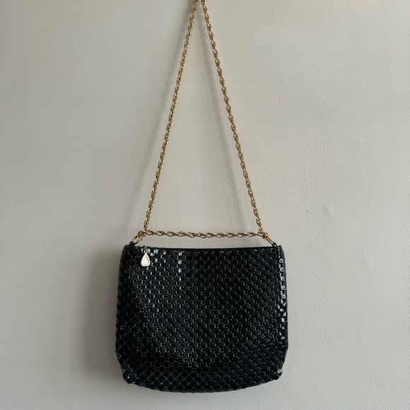 Whiting and Davis vintage, Black metal mesh crossbody, gold chain. - Picture 2 of 5